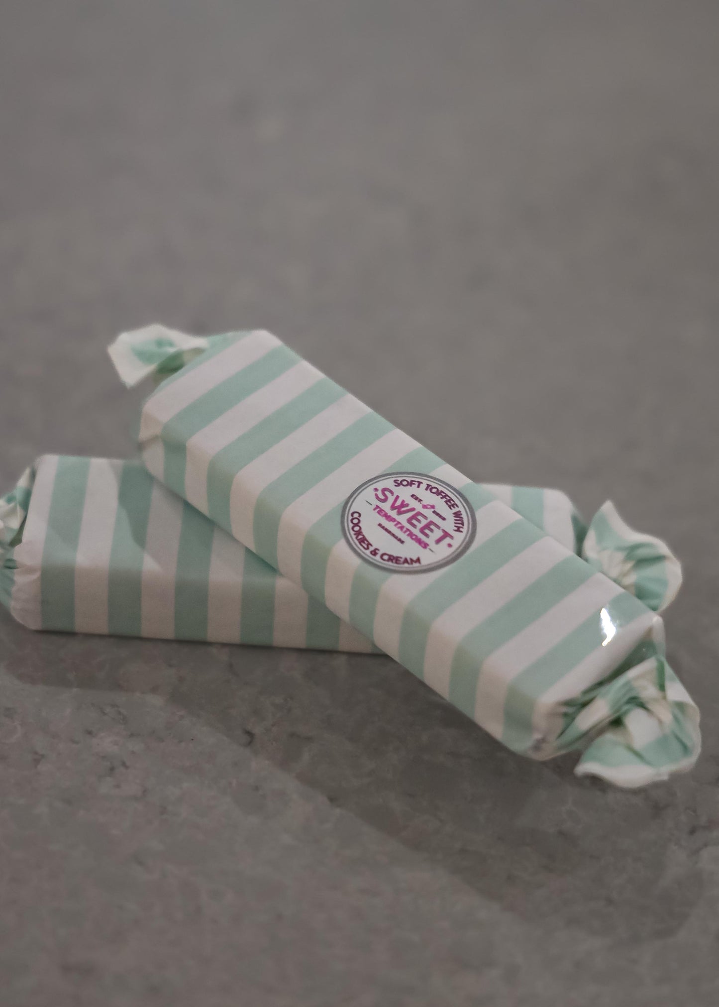 Cookies & Cream Toffee Bar